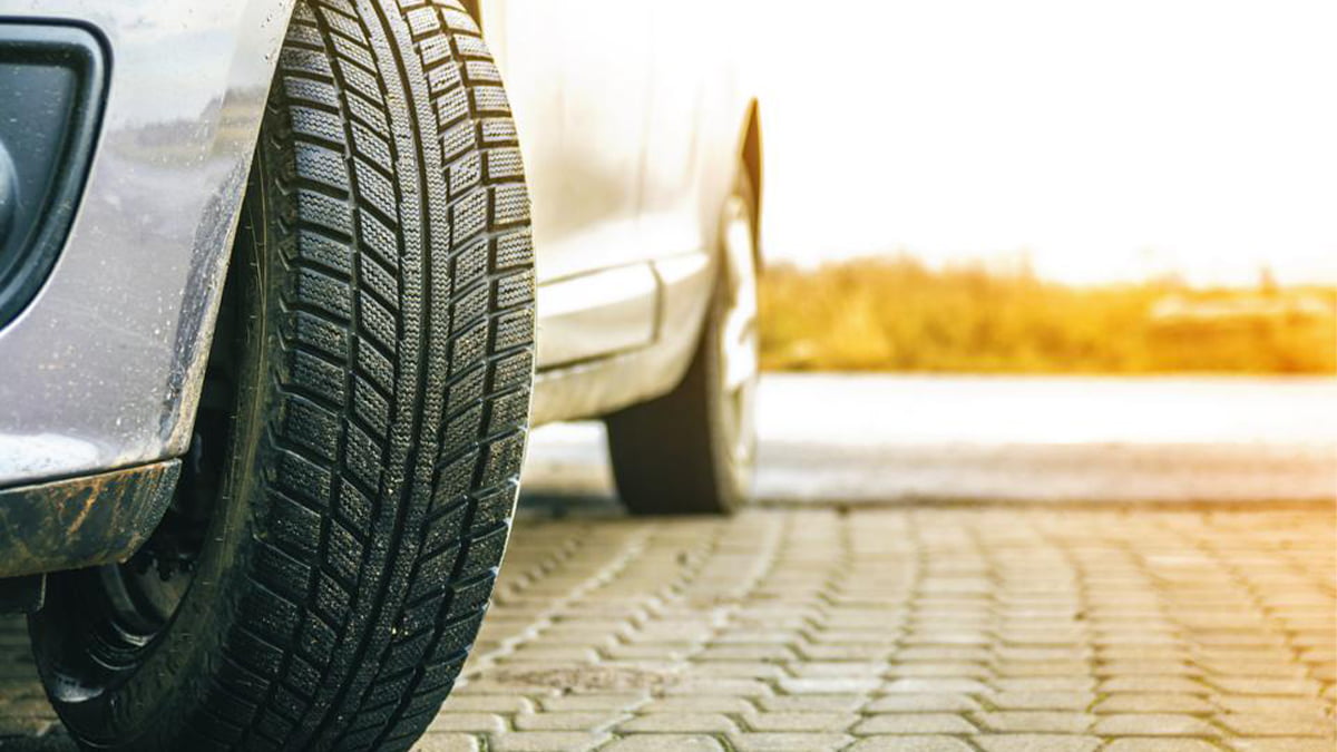 Tire-pavement-featured